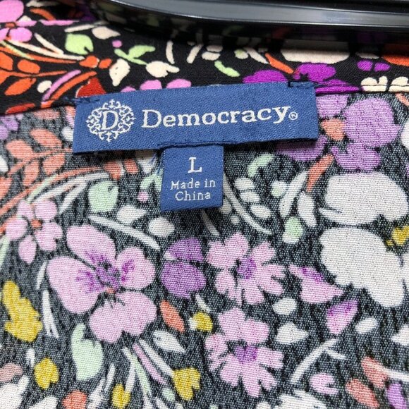 DEMOCRACY $78 BUTTERFLY SLEEVE FLORAL PRINT V NECK TOP LG NWT - Picture 6 of 7